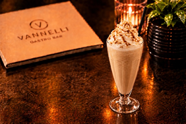 Frape lešnik / Hazelnut Frappé